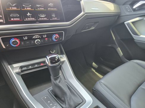 Used 2025 Audi Q3 2.0T Premium AWD/4WD image 19
