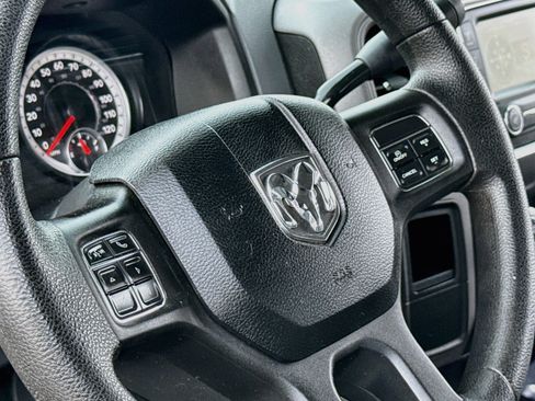 Used 2014 RAM 2500 Tradesman w/ Chrome Appearance Group AWD/4WD image 12