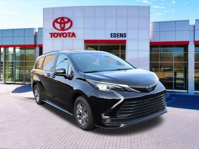 Used 2025 Toyota Sienna XLE