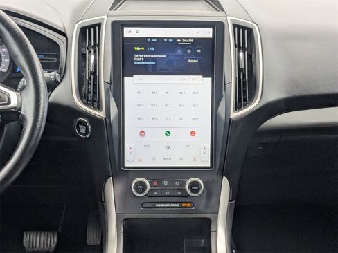 Used 2023 Ford Edge SEL image 18