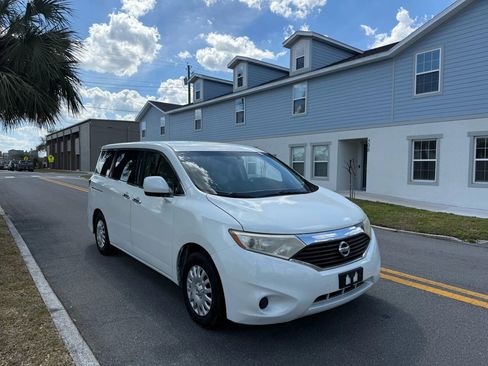 Used 2011 Nissan Quest S image 2
