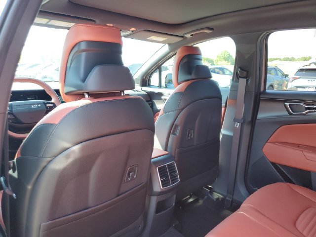 New 2027 Kia Sportage SX FWD image 17