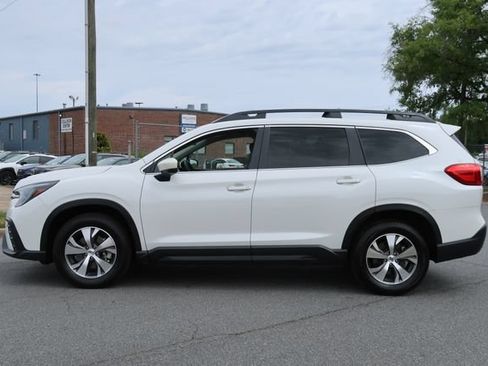 Certified 2024 Subaru Ascent Premium w/ Convenience Package AWD/4WD image 5
