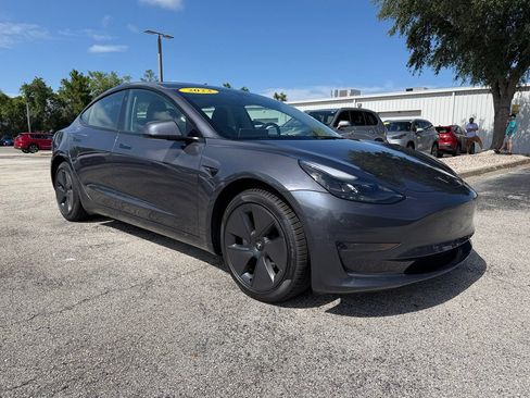 Used 2023 Tesla Model 3 Standard Range RWD image 11