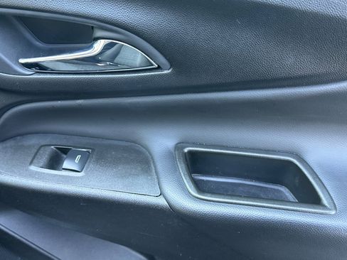 Used 2024 Chevrolet Equinox LT image 21