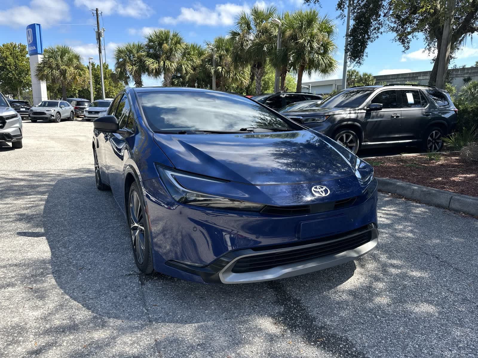 Used 2023 Toyota Prius Limited FWD image 8