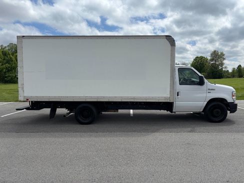 Used 2019 Ford E-350 and Econoline 350 Super Duty w/ Power Windows & Locks Group RWD image 2