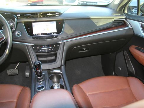 Used 2023 Cadillac XT5 Premium Luxury w/ Technology Package FWD image 10