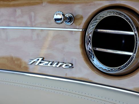 Used 2023 Bentley Continental GT Azure image 28