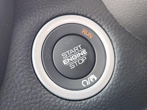 New 2026 RAM 1500 Laramie AWD/4WD image 18