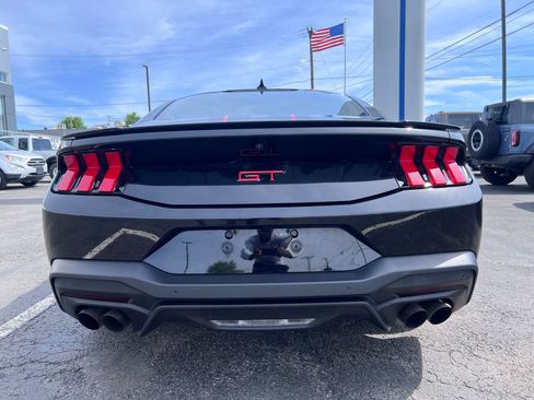 Used 2025 Ford Mustang GT Premium RWD image 12