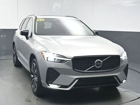 Used 2023 Volvo XC60 B5 Plus w/ Climate Package FWD image 2