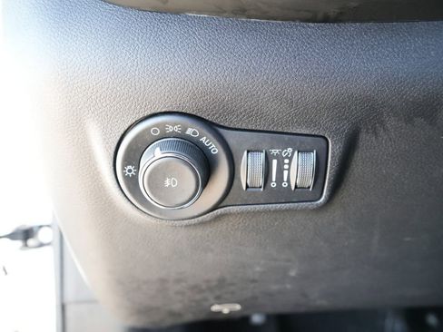 Used 2022 Jeep Compass Limited image 26