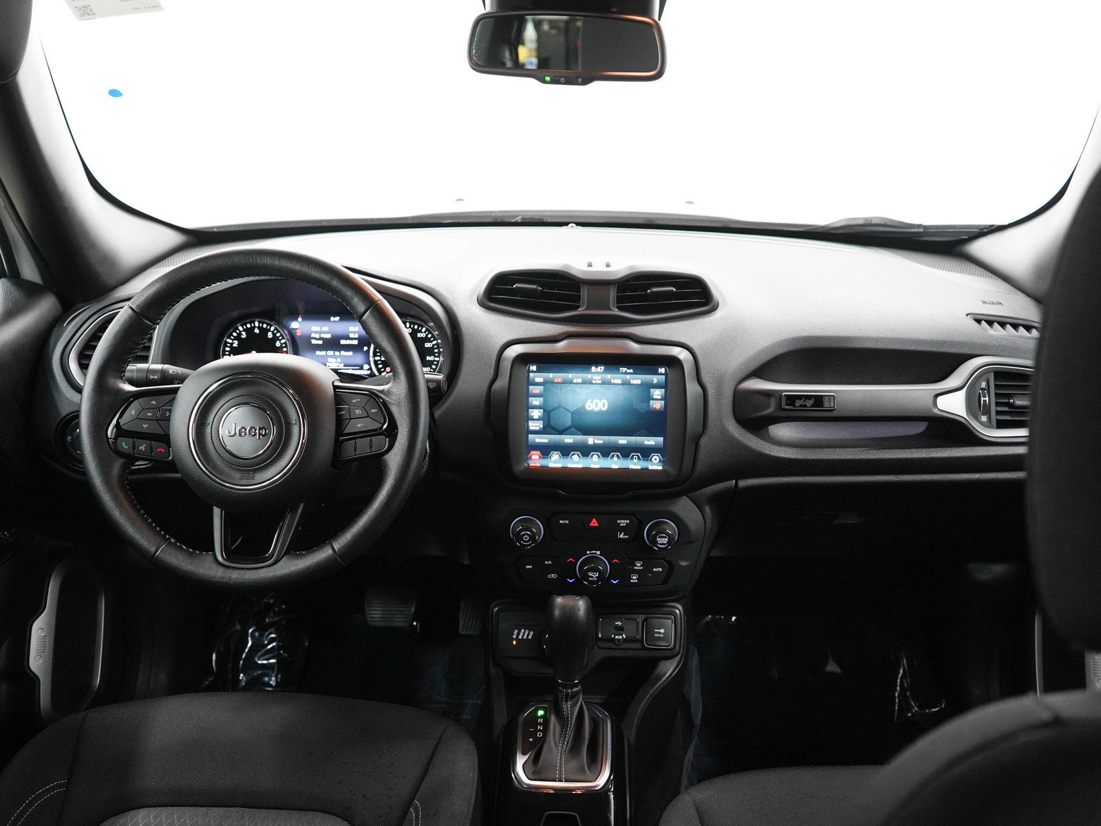 Used 2021 Jeep Renegade Latitude AWD/4WD image 13