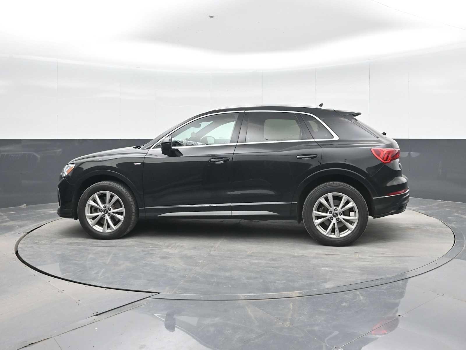 Used 2022 Audi Q3 2.0T Premium Plus AWD/4WD image 3