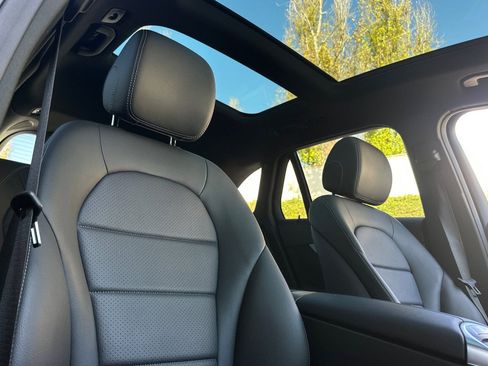 Used 2021 Mercedes-Benz GLC 300 image 10