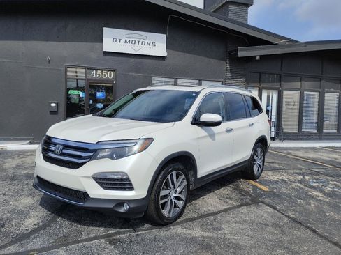 Used 2017 Honda Pilot Touring image 3