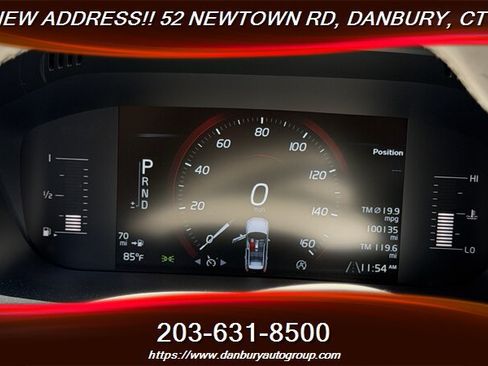Used 2019 Volvo XC60 T6 Momentum w/ Premium Package AWD/4WD image 24