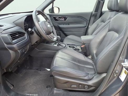 Used 2025 Subaru Forester Limited AWD/4WD image 21