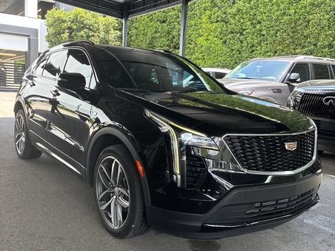Certified 2023 Cadillac XT4 Sport FWD image 4