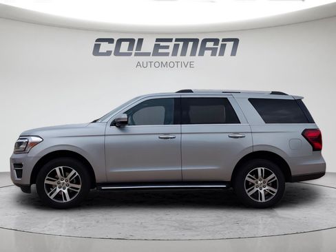 Used 2023 Ford Expedition Limited AWD/4WD image 2