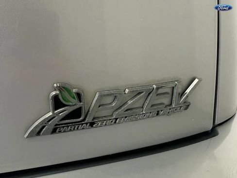 Used 2007 Ford Focus S FWD image 31