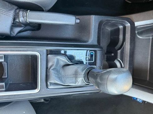 Used 2021 Toyota Tacoma SR RWD image 11
