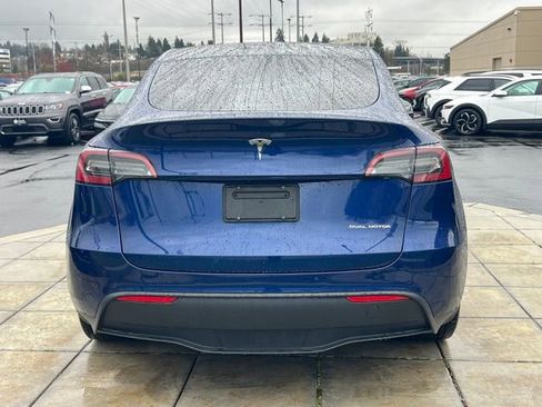 Used 2021 Tesla Model Y Long Range AWD/4WD image 6