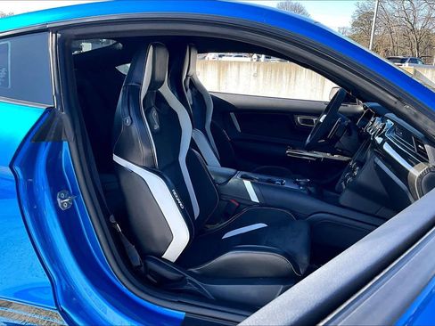 Used 2020 Ford Mustang Shelby GT500 w/ Technology Package image 9