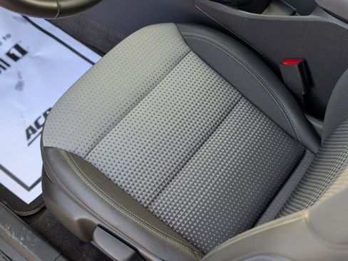 Certified 2024 Chevrolet Trax LT w/ Driver Confidence Package image 29