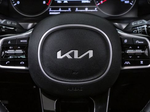 Used 2022 Kia Sorento SX AWD/4WD image 23