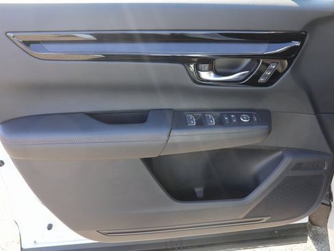 Used 2025 Honda CR-V Sport Touring image 25