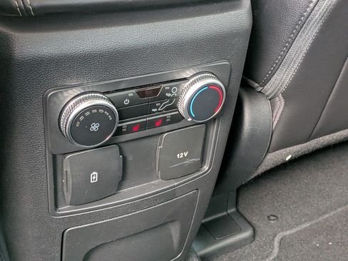 Used 2023 Ford Explorer Limited RWD image 16