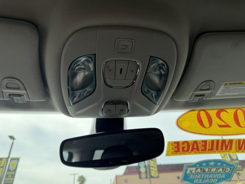 Used 2020 Jeep Compass Latitude FWD image 30