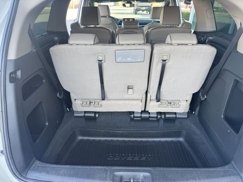 Used 2023 Honda Odyssey Elite image 5