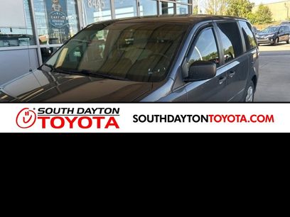Used 2016 Dodge Grand Caravan American Value Package w/ UConnect Hands-Free Group
