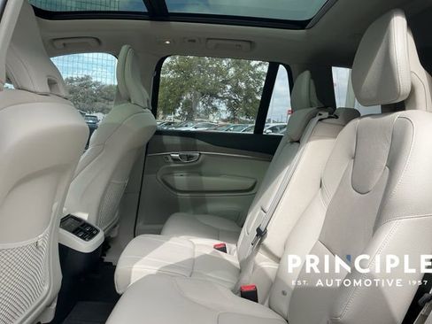 Certified 2023 Volvo XC90 B5 Plus image 31