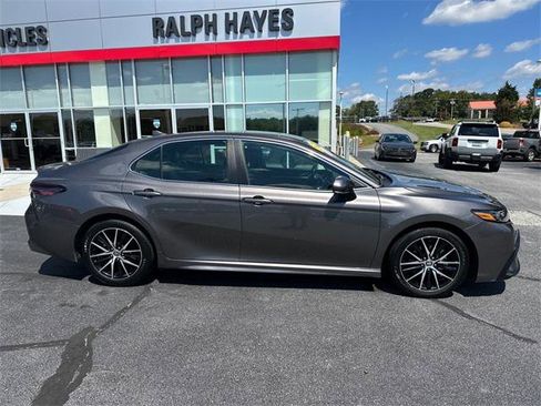 Certified 2023 Toyota Camry SE image 2