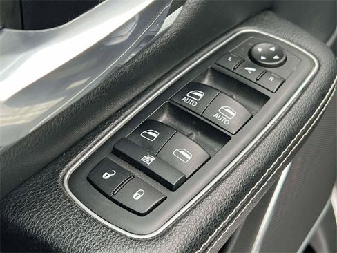 Used 2020 RAM 1500 Laramie image 18