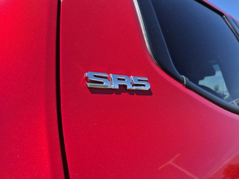 Certified 2025 Toyota Tacoma SR5 AWD/4WD image 22