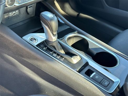 Used 2022 Nissan Altima 2.5 SV w/ SV Premium Package image 26