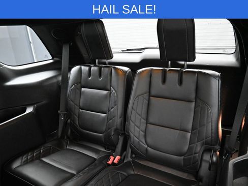 Used 2017 Ford Explorer Platinum image 34
