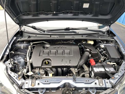 Used 2017 Toyota Corolla SE image 6