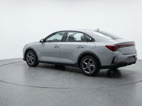 Used 2025 Kia K4 LXS image 6