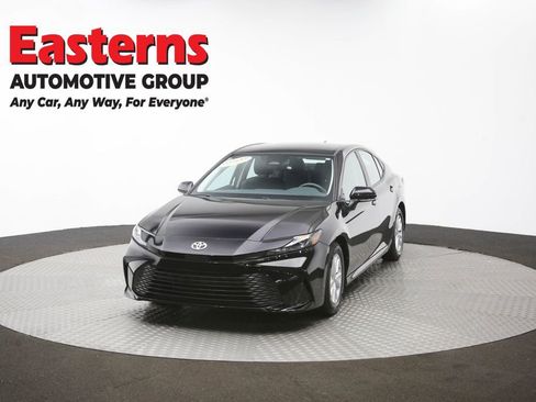 Used 2025 Toyota Camry LE FWD image 56