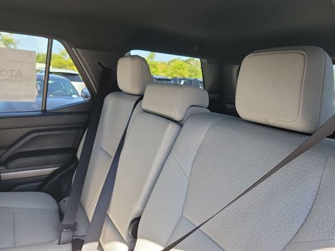 New 2026 Toyota 4Runner SR5 AWD/4WD image 23
