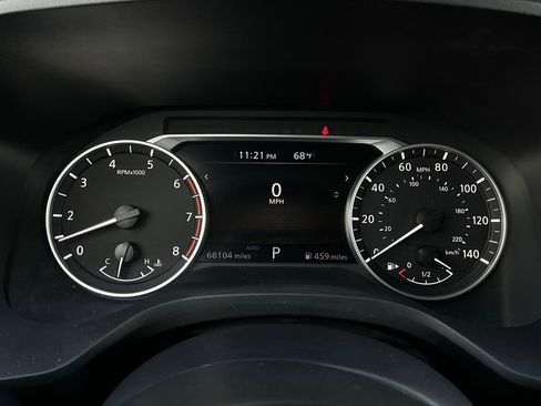 Used 2023 Nissan Rogue S image 37