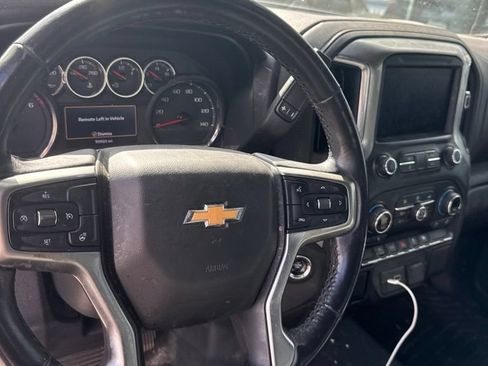 Used 2019 Chevrolet Silverado 1500 LT w/ Convenience Package AWD/4WD image 11