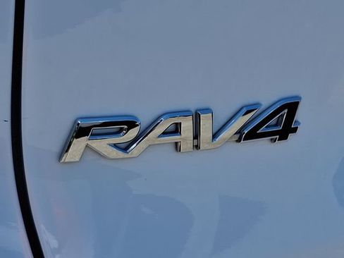 Used 2024 Toyota RAV4 XLE AWD/4WD image 28