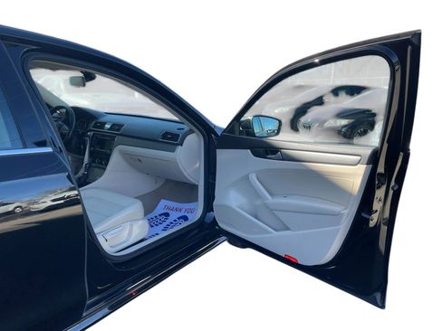 Used 2014 Volkswagen Passat 1.8T SE image 14